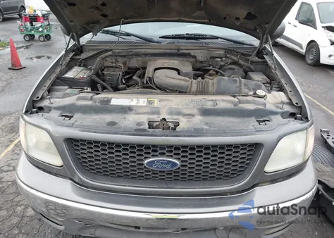 2002 Ford F-150 Lariat/Xlt from USA, damaged, VIN 1FTRW08L32KA10534